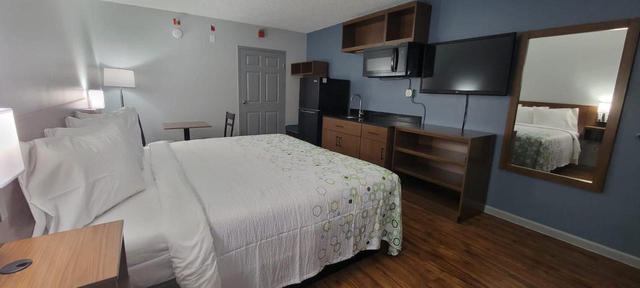 Hometowne Studios By Red Roof Egg Harbor-Atlantic City Airport Egg Harbor Township Ngoại thất bức ảnh