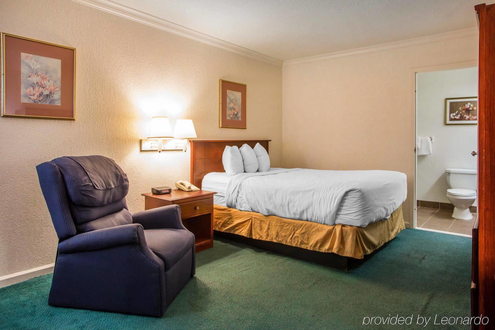 Hometowne Studios By Red Roof Egg Harbor-Atlantic City Airport Egg Harbor Township Ngoại thất bức ảnh