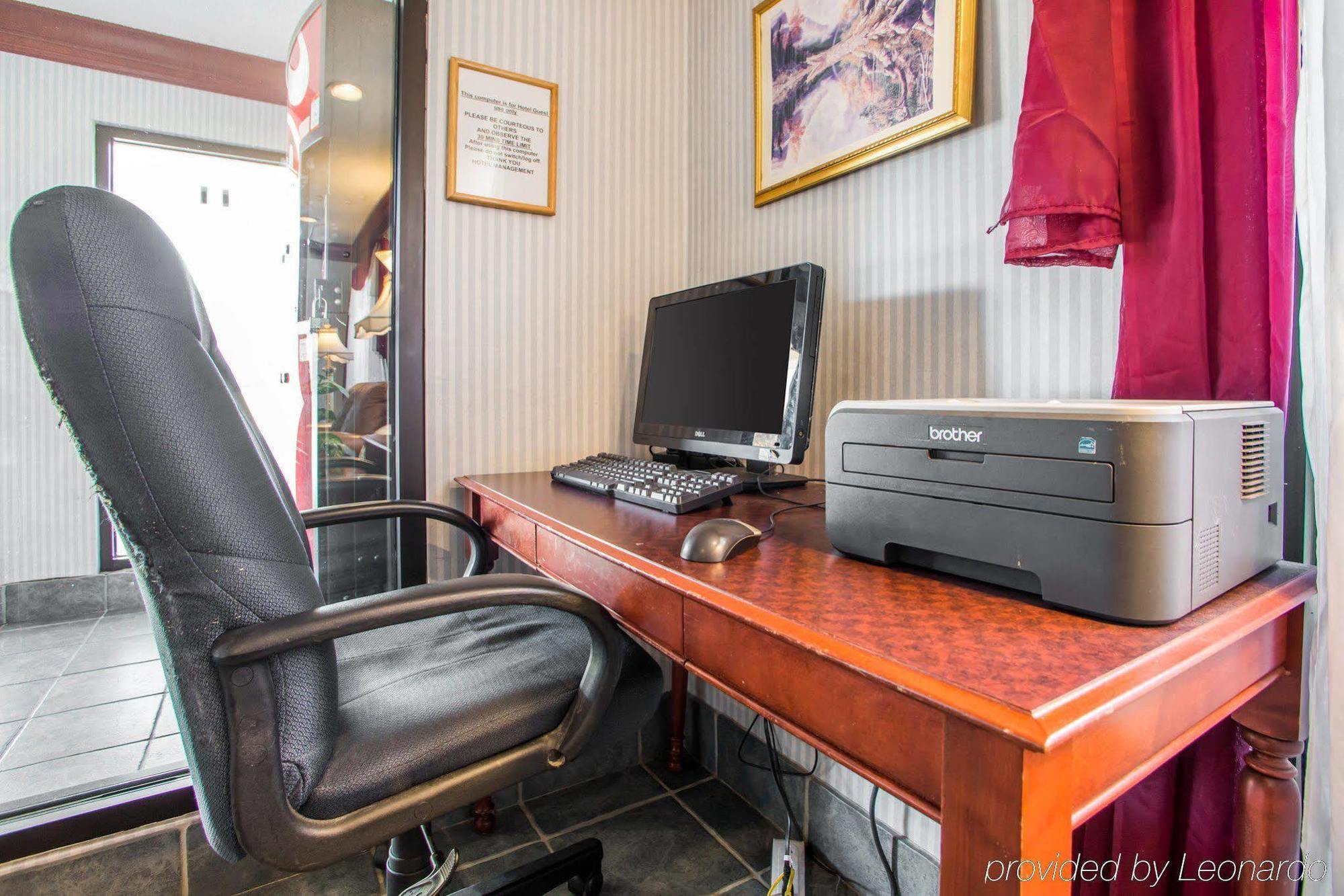 Hometowne Studios By Red Roof Egg Harbor-Atlantic City Airport Egg Harbor Township Ngoại thất bức ảnh