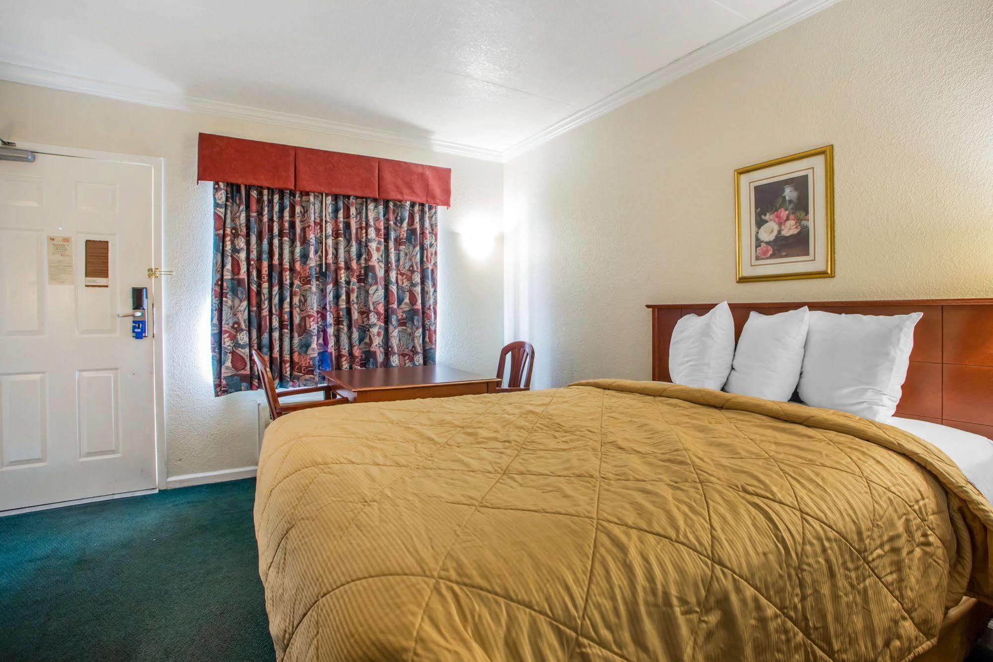 Hometowne Studios By Red Roof Egg Harbor-Atlantic City Airport Egg Harbor Township Ngoại thất bức ảnh